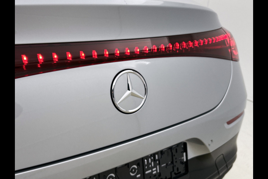 Mercedes-Benz CLA-Klasse 180 Business Solution AMG | Nightpakket | Multibeam Led | Thermotronic | Memorypakket | 19 inch AMG velgen | Sierdelen geborsteld aluminium |Smartphone integratiepakket | Adaptieve cruisecontrol |