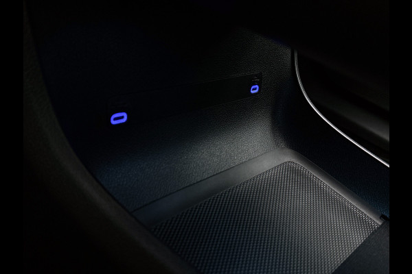 Mercedes-Benz CLA-Klasse 180 Business Solution AMG | Nightpakket | Multibeam Led | Thermotronic | Memorypakket | 19 inch AMG velgen | Sierdelen geborsteld aluminium |Smartphone integratiepakket | Adaptieve cruisecontrol |