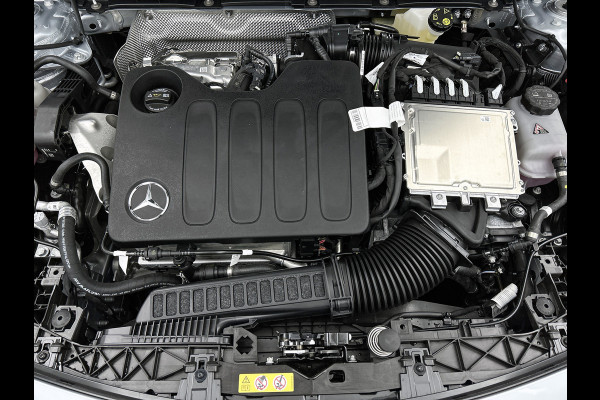 Mercedes-Benz CLA-Klasse 180 Business Solution AMG | Nightpakket | Multibeam Led | Thermotronic | Memorypakket | 19 inch AMG velgen | Sierdelen geborsteld aluminium |Smartphone integratiepakket | Adaptieve cruisecontrol |