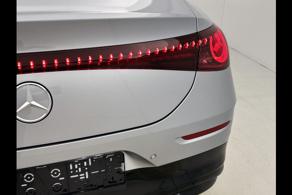 Mercedes-Benz CLA-Klasse 180 Business Solution AMG | Nightpakket | Multibeam Led | Thermotronic | Memorypakket | 19 inch AMG velgen | Sierdelen geborsteld aluminium |Smartphone integratiepakket | Adaptieve cruisecontrol |