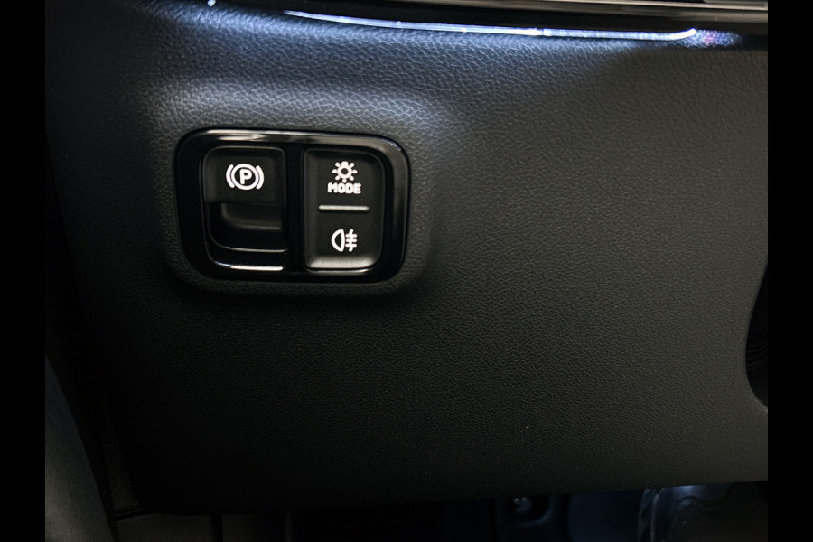 Mercedes-Benz CLA-Klasse 180 Business Solution AMG | Nightpakket | Multibeam Led | Thermotronic | Memorypakket | 19 inch AMG velgen | Sierdelen geborsteld aluminium |Smartphone integratiepakket | Adaptieve cruisecontrol |