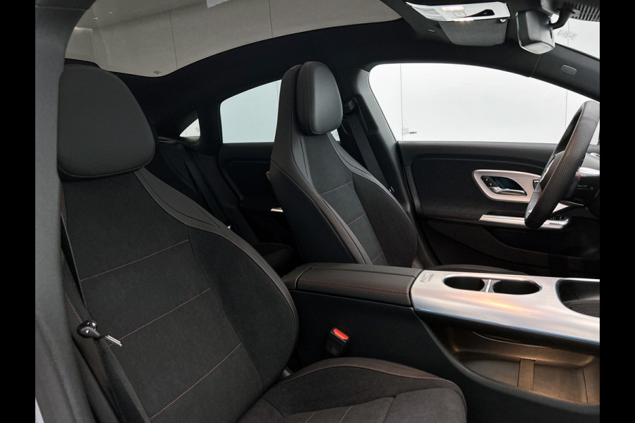 Mercedes-Benz CLA-Klasse 180 Business Solution AMG | Nightpakket | Multibeam Led | Thermotronic | Memorypakket | 19 inch AMG velgen | Sierdelen geborsteld aluminium |Smartphone integratiepakket | Adaptieve cruisecontrol |