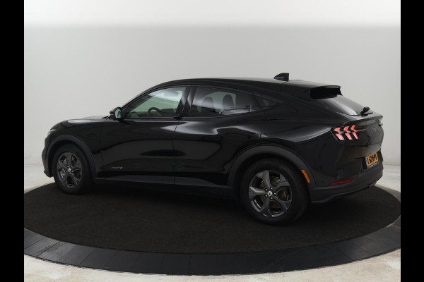 Ford Mustang Mach-E Extended RWD 98 kWh | SOH 92% | Panoramadak | Leder | 360 Camera | Stoelverwarming | B&O Sound | Adaptive cruise | Park Assist | Keyless