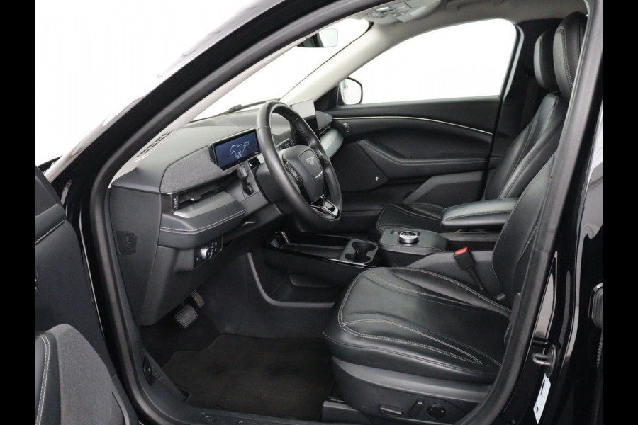 Ford Mustang Mach-E Extended RWD 98 kWh | SOH 92% | Panoramadak | Leder | 360 Camera | Stoelverwarming | B&O Sound | Adaptive cruise | Park Assist | Keyless