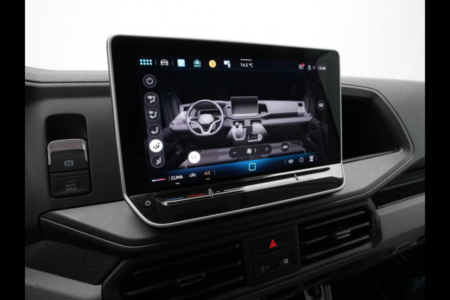 Volkswagen Crafter L4H3 2.0 TDI 140PK 3.5T Automaat Highline / Camera / Navigatie / Betimmering / Carplay