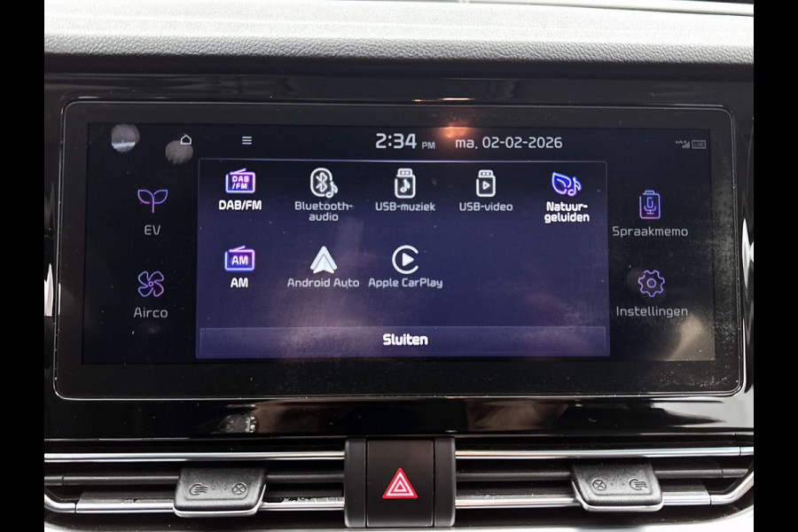 Kia e-Niro DynamicLine 64 kWh (NAVIGATIE, STOEL-/STUURVERWARMING, ADAPTIVE CRUISE, CARPLAY, 1e EIGENAAR)