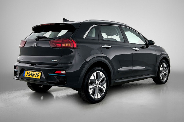 Kia e-Niro DynamicLine 64 kWh (NAVIGATIE, STOEL-/STUURVERWARMING, ADAPTIVE CRUISE, CARPLAY, 1e EIGENAAR)