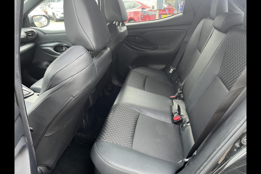 Toyota Yaris 1.5 Hybrid Executive | JBL speakers | Headup display| Leder interieur | Stoelverwarming