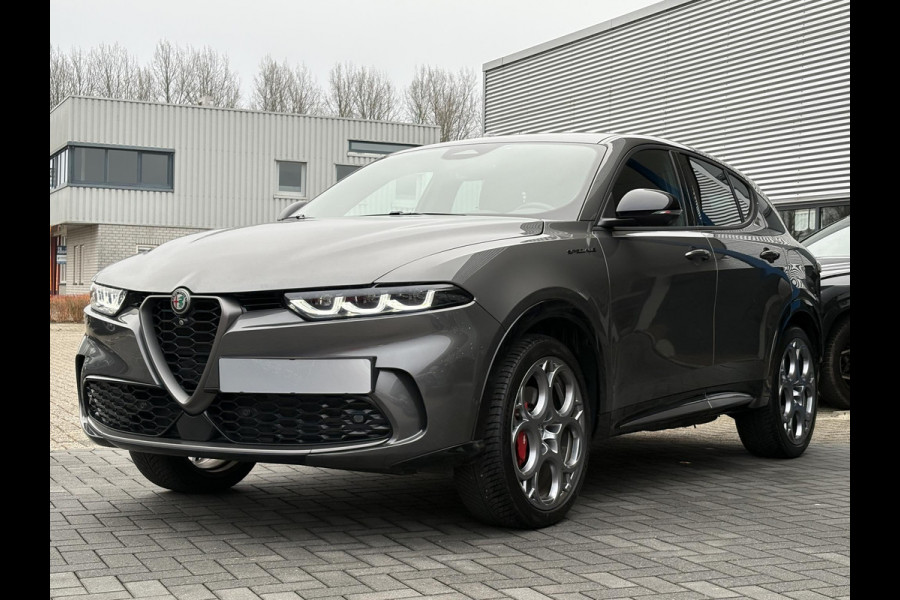 Alfa Romeo Tonale 1.3T PHEV Edizione Speciale 280pk! | Volle uitrusting! | Lederen bekleding | 360 graden Camera | Stoelverwarming/ventilatie | Adaptive cruise control | Schakelflippers |