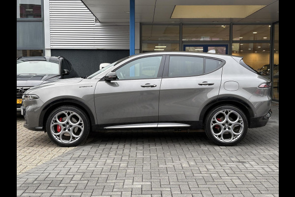 Alfa Romeo Tonale 1.3T PHEV Edizione Speciale 280pk! | Volle uitrusting! | Lederen bekleding | 360 graden Camera | Stoelverwarming/ventilatie | Adaptive cruise control | Schakelflippers |