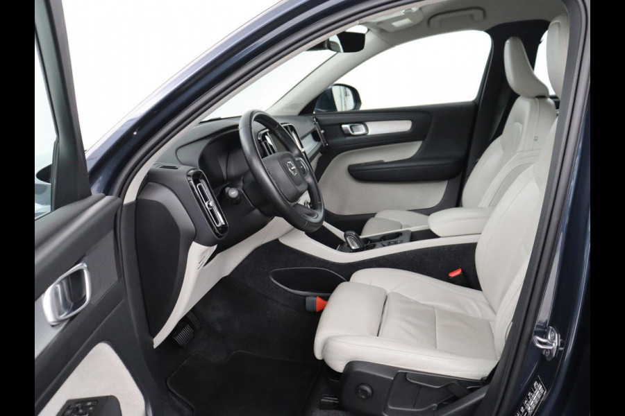 Volvo XC40 1.5 T4 Recharge Inscription Expression | Leder | Trekhaak | Adaptive cruise | Side Assist | Carplay | Navigatie | Full LED | Parkeerverwarming | Climate control | Parkeerhulp | PHEV | Plug In