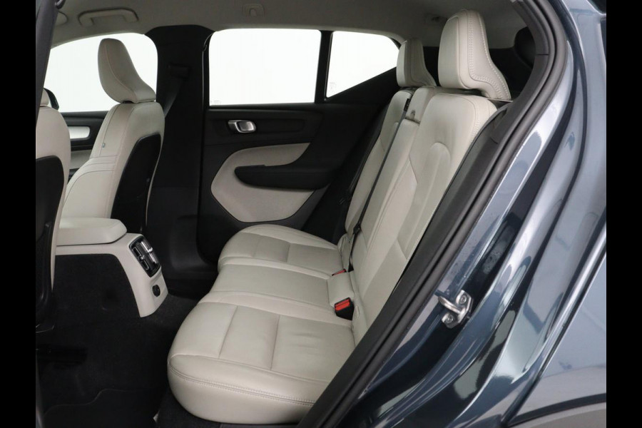 Volvo XC40 1.5 T4 Recharge Inscription Expression | Leder | Trekhaak | Adaptive cruise | Side Assist | Carplay | Navigatie | Full LED | Parkeerverwarming | Climate control | Parkeerhulp | PHEV | Plug In