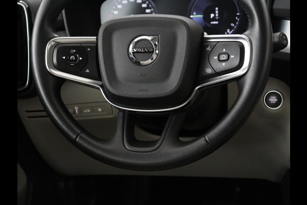 Volvo XC40 1.5 T4 Recharge Inscription Expression | Leder | Trekhaak | Adaptive cruise | Side Assist | Carplay | Navigatie | Full LED | Parkeerverwarming | Climate control | Parkeerhulp | PHEV | Plug In