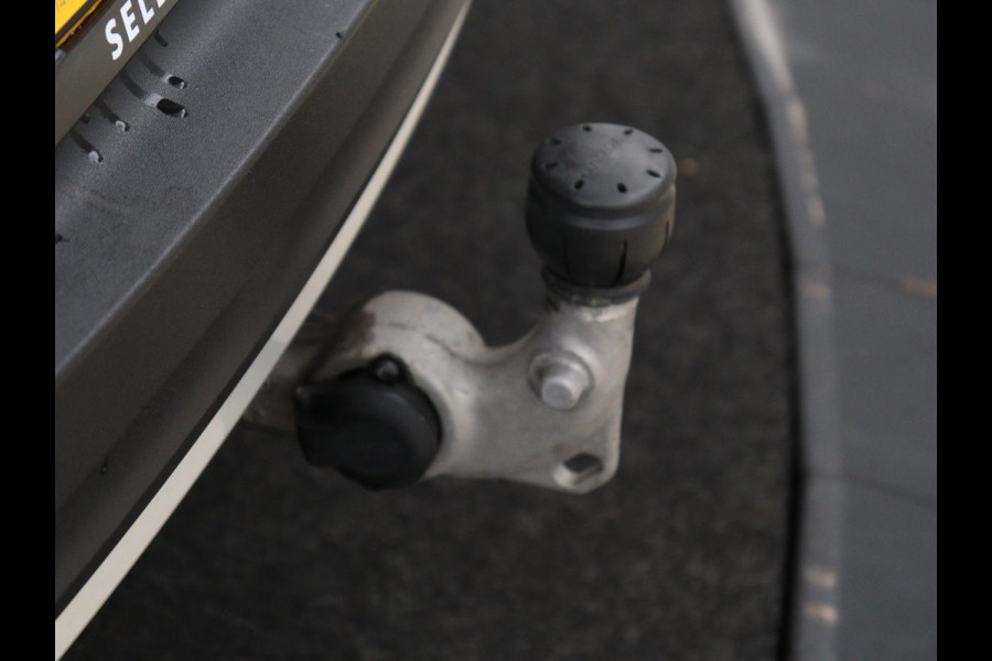 Volvo XC40 1.5 T4 Recharge Inscription Expression | Leder | Trekhaak | Adaptive cruise | Side Assist | Carplay | Navigatie | Full LED | Parkeerverwarming | Climate control | Parkeerhulp | PHEV | Plug In