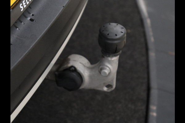 Volvo XC40 1.5 T4 Recharge Inscription Expression | Leder | Trekhaak | Adaptive cruise | Side Assist | Carplay | Navigatie | Full LED | Parkeerverwarming | Climate control | Parkeerhulp | PHEV | Plug In