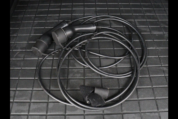 Volvo XC40 1.5 T4 Recharge Inscription Expression | Leder | Trekhaak | Adaptive cruise | Side Assist | Carplay | Navigatie | Full LED | Parkeerverwarming | Climate control | Parkeerhulp | PHEV | Plug In