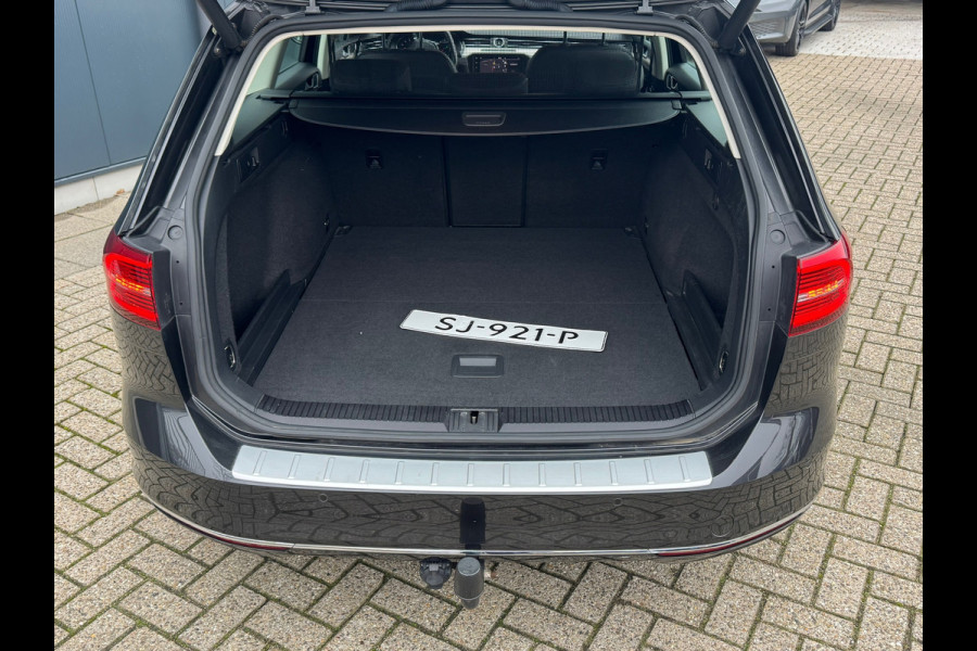 Volkswagen Passat Variant 1.4 TSI Automaat Highline * Trekhaak * Camera * Stoelverwarming * Adaptieve Cruise Control *