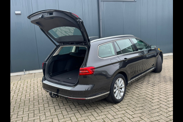 Volkswagen Passat Variant 1.4 TSI Automaat Highline * Trekhaak * Camera * Stoelverwarming * Adaptieve Cruise Control *