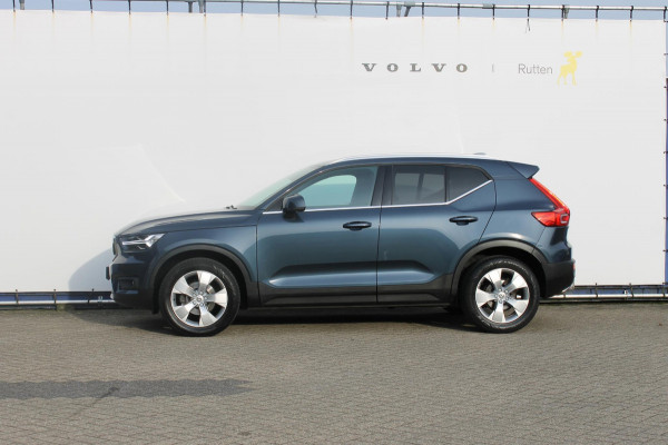 Volvo XC40 T3 163PK Inscription Navigatie / Semi elektrisch wegklapbare trekhaak / Lederen bekleding / Verwarmbare voorstoelen / Lichtmetalen velgen