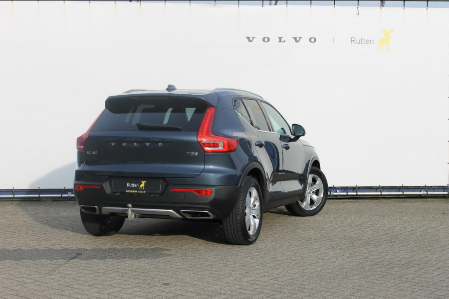 Volvo XC40 T3 163PK Inscription Navigatie / Semi elektrisch wegklapbare trekhaak / Lederen bekleding / Verwarmbare voorstoelen / Lichtmetalen velgen