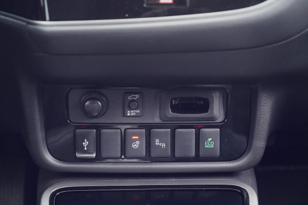 Mitsubishi Outlander 2.4 PHEV Intense+ / 1e Eigenaar / 11dkm NAP / Schuifdak / Dealer onderhouden / Navi / Stoelverw.