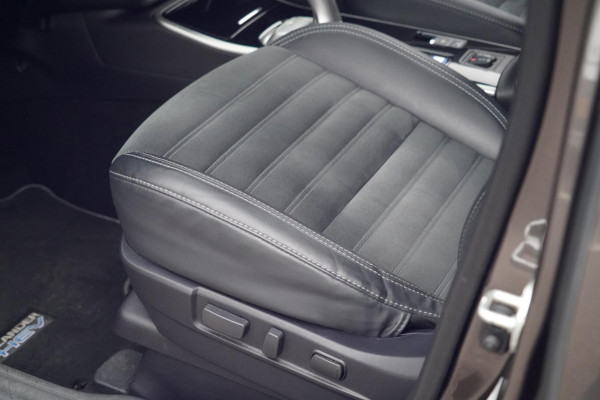 Mitsubishi Outlander 2.4 PHEV Intense+ / 1e Eigenaar / 11dkm NAP / Schuifdak / Dealer onderhouden / Navi / Stoelverw.