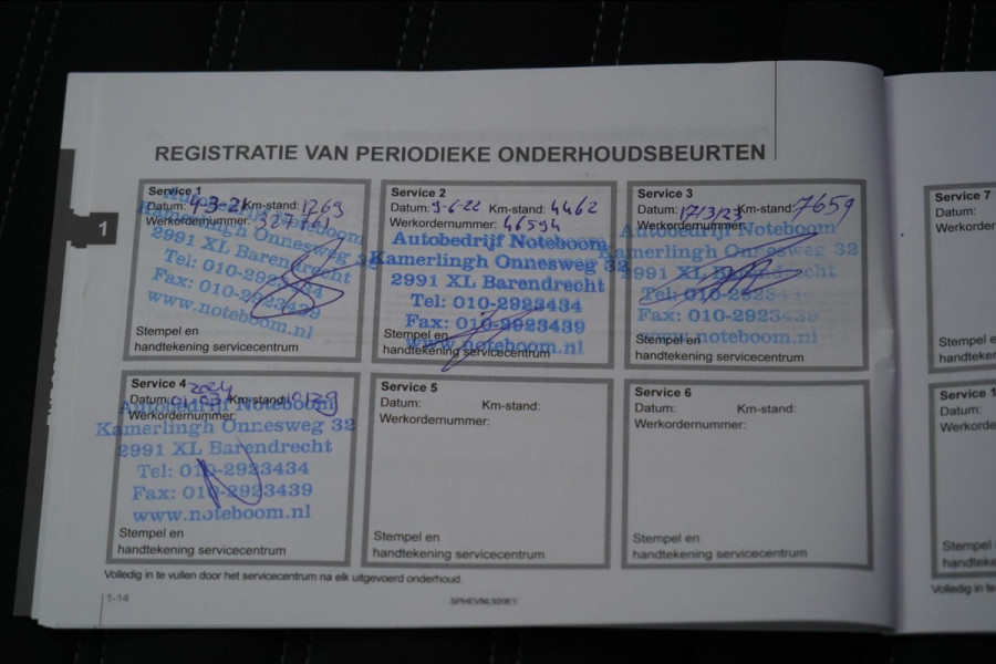 Mitsubishi Outlander 2.4 PHEV Intense+ / 1e Eigenaar / 11dkm NAP / Schuifdak / Dealer onderhouden / Navi / Stoelverw.