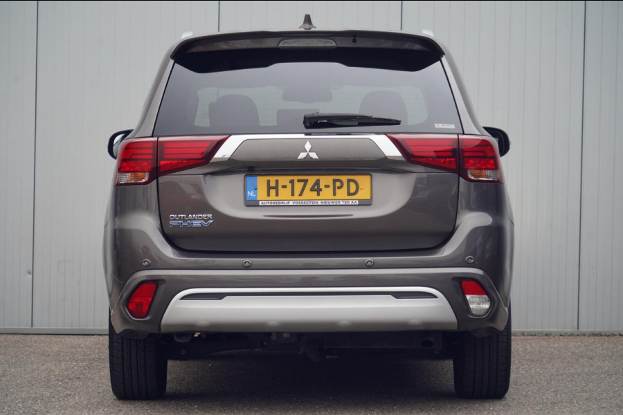 Mitsubishi Outlander 2.4 PHEV Intense+ / 1e Eigenaar / 11dkm NAP / Schuifdak / Dealer onderhouden / Navi / Stoelverw.