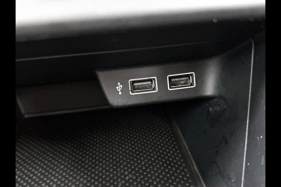 Volkswagen Polo 1.0 TSI Comfortline (DIGITALE COCKPIT, NAVIGATIE, CARPLAY, PARKEERSENSOREN, 1e EIGENAAR, GOED ONDERHOUDEN)