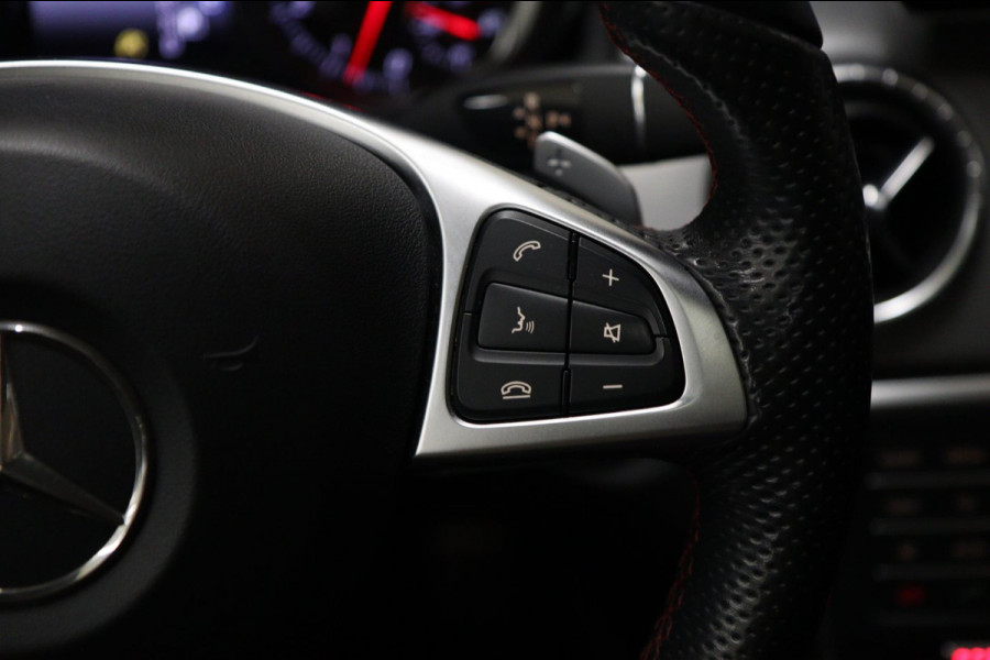 Mercedes-Benz CLA-Klasse 180 Business Solution AMG NAP/PANO/CARPLAY/CAM/STOELVER/VOL