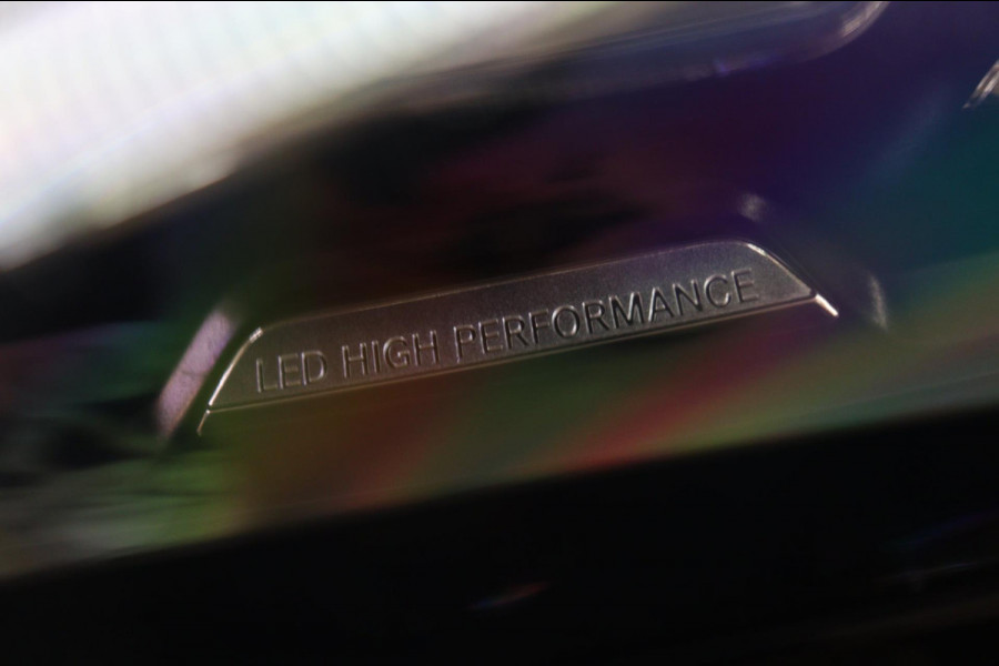 Mercedes-Benz CLA-Klasse 180 Business Solution AMG NAP/PANO/CARPLAY/CAM/STOELVER/VOL