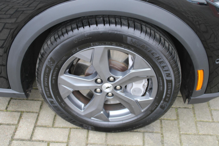 Ford Mustang Mach-E Extended RWD 98 kWh | Panoramadak | Trekhaak | Bang&Olufsen | Elektrische achterklep