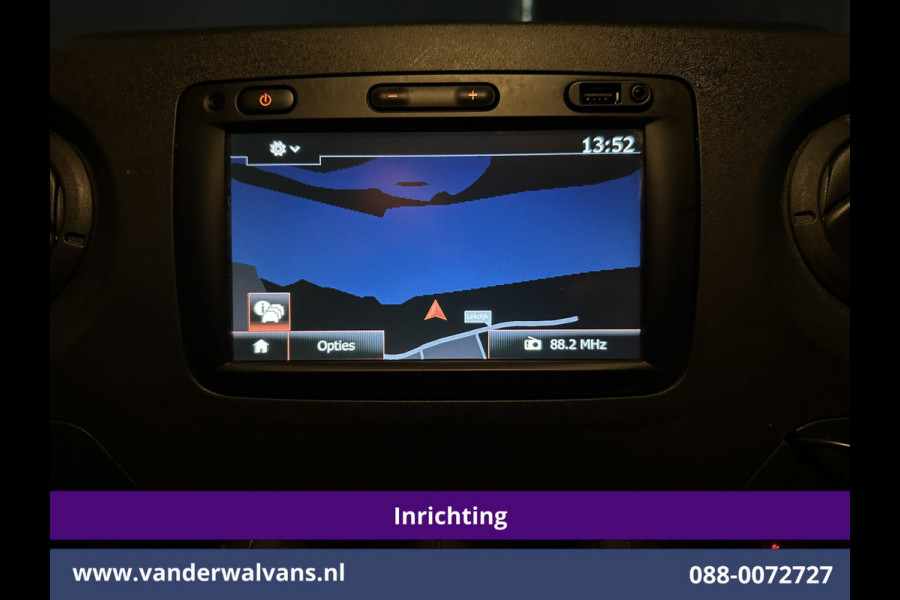 Renault Master 2.3 dCi 131pk L2H2 Inrichting Euro6 Airco | Imperiaal | Navigatie | Cruisecontrol | 2500kg Trekhaak Parkeersensoren, Trap, Sidebars, Bijrijdersbank