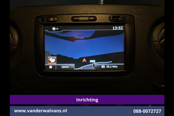 Renault Master 2.3 dCi 131pk L2H2 Inrichting Euro6 Airco | Imperiaal | Navigatie | Cruisecontrol | 2500kg Trekhaak Parkeersensoren, Trap, Sidebars, Bijrijdersbank