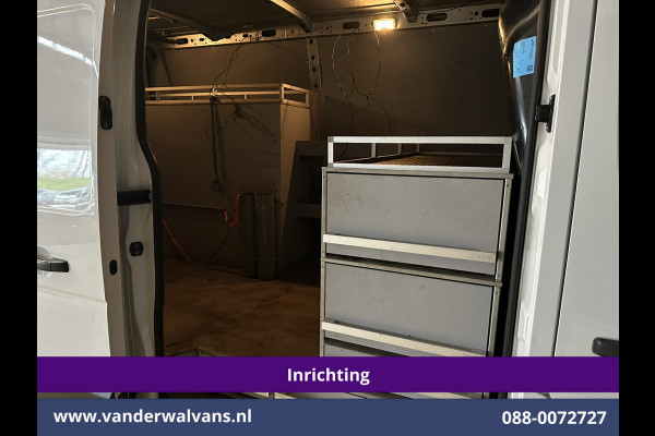 Renault Master 2.3 dCi 131pk L2H2 Inrichting Euro6 Airco | Imperiaal | Navigatie | Cruisecontrol | 2500kg Trekhaak Parkeersensoren, Trap, Sidebars, Bijrijdersbank