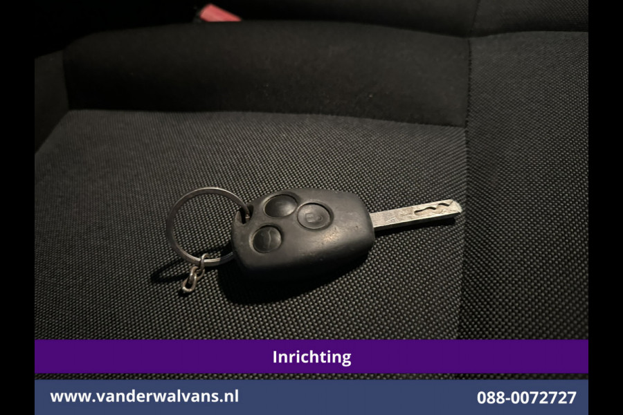 Renault Master 2.3 dCi 131pk L2H2 Inrichting Euro6 Airco | Imperiaal | Navigatie | Cruisecontrol | 2500kg Trekhaak Parkeersensoren, Trap, Sidebars, Bijrijdersbank