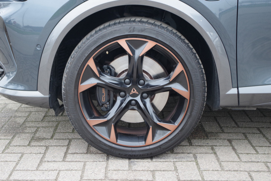 CUPRA Formentor 1.4 e-Hybrid VZ 245 PK Performance, Panoramadak, Leder, Winterpakket, Sfeerverlichting