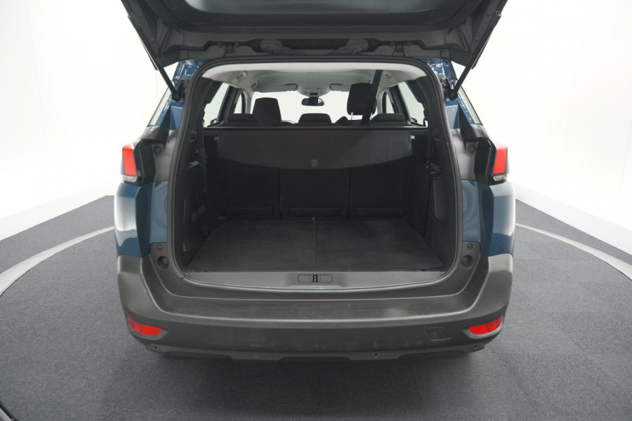 Peugeot 5008 PureTech 130 EAT8 Active Pack | 7 Zitplaatsen | Apple Carplay | Parkeersensoren | Navigatie