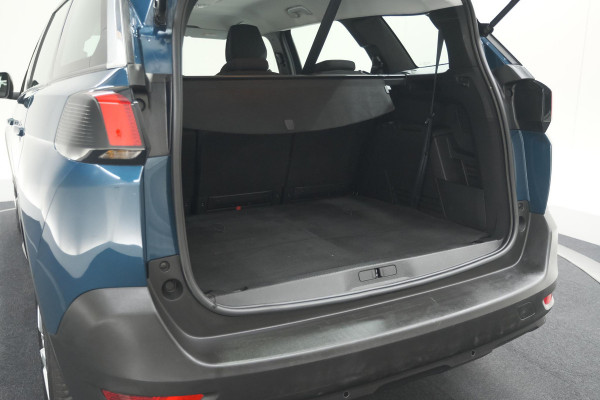 Peugeot 5008 PureTech 130 EAT8 Active Pack | 7 Zitplaatsen | Apple Carplay | Parkeersensoren | Navigatie