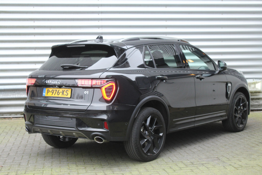 Lynk & Co 01 1.5 262pk PHEV Black Edition 360 Camera SoH 99% BTW NL-Auto NAP Panoramadak Clima Cruise Navi Carplay  20"LMV El. Klep