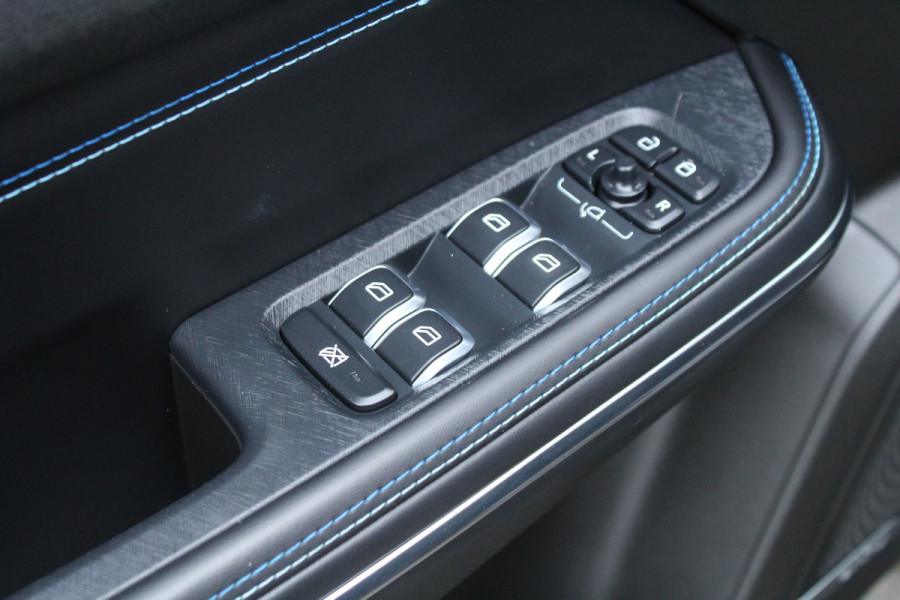 Lynk & Co 01 1.5 262pk PHEV Black Edition 360 Camera SoH 99% BTW NL-Auto NAP Panoramadak Clima Cruise Navi Carplay  20"LMV El. Klep