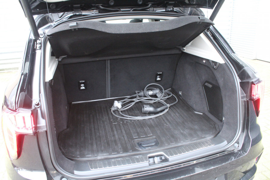 Lynk & Co 01 1.5 262pk PHEV Black Edition 360 Camera SoH 99% BTW NL-Auto NAP Panoramadak Clima Cruise Navi Carplay  20"LMV El. Klep