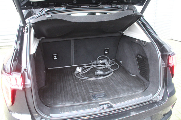 Lynk & Co 01 1.5 262pk PHEV Black Edition 360 Camera SoH 99% BTW NL-Auto NAP Panoramadak Clima Cruise Navi Carplay  20"LMV El. Klep