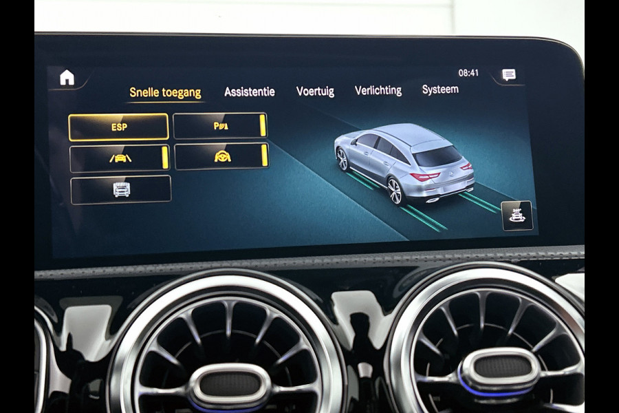 Mercedes-Benz CLA-Klasse Shooting Brake 200 Solution AMG (PANORAMADAK, SFEERVERLICHTING, ADAPTIVE CRUISE, GOED ONDERHOUDEN)