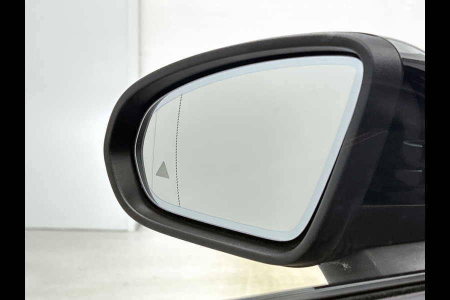 Mercedes-Benz CLA-Klasse Shooting Brake 200 Solution AMG (PANORAMADAK, SFEERVERLICHTING, ADAPTIVE CRUISE, GOED ONDERHOUDEN)