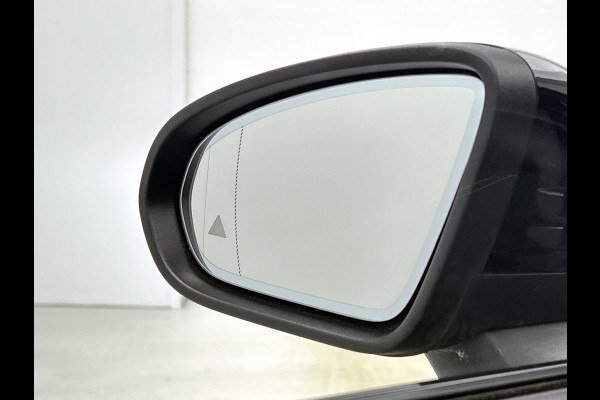 Mercedes-Benz CLA-Klasse Shooting Brake 200 Solution AMG (PANORAMADAK, SFEERVERLICHTING, ADAPTIVE CRUISE, GOED ONDERHOUDEN)