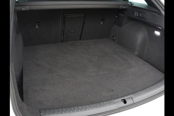 Seat Leon 1.4 TSI eHybrid PHEV Xcellence | Leder/Alcantara | Stoelverwarming | Adaptive cruise | Carplay | Sfeerverlichting | Navigatie | Stuurverwarming | Keyless | Full LED | Plug In