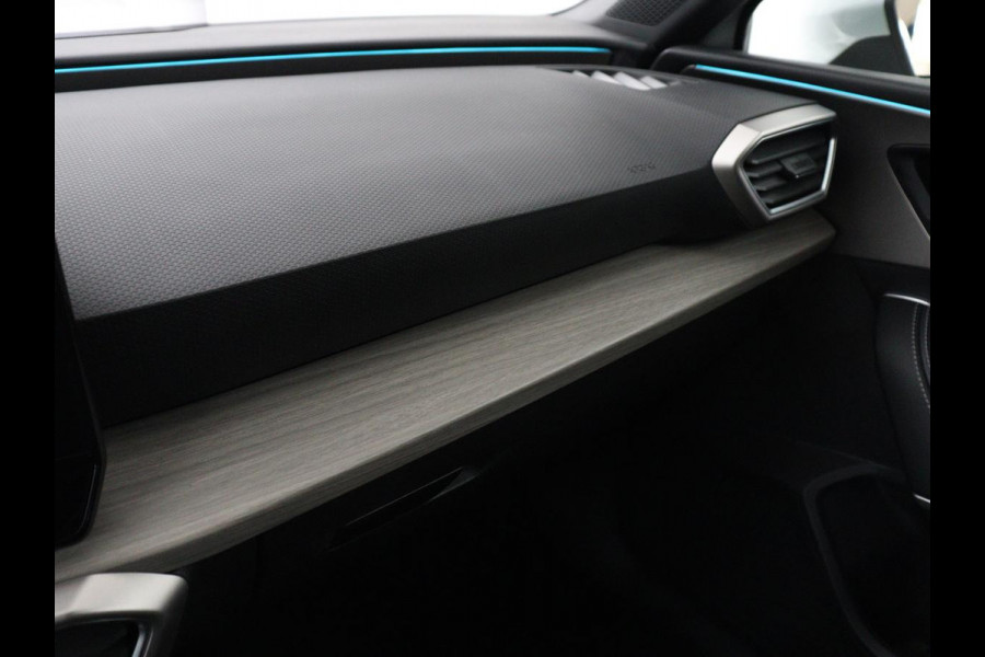 Seat Leon 1.4 TSI eHybrid PHEV Xcellence | Leder/Alcantara | Stoelverwarming | Adaptive cruise | Carplay | Sfeerverlichting | Navigatie | Stuurverwarming | Keyless | Full LED | Plug In