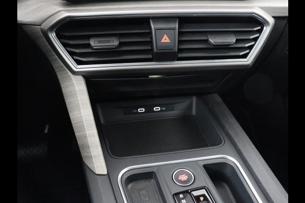 Seat Leon 1.4 TSI eHybrid PHEV Xcellence | Leder/Alcantara | Stoelverwarming | Adaptive cruise | Carplay | Sfeerverlichting | Navigatie | Stuurverwarming | Keyless | Full LED | Plug In