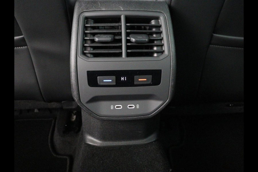 Seat Leon 1.4 TSI eHybrid PHEV Xcellence | Leder/Alcantara | Stoelverwarming | Adaptive cruise | Carplay | Sfeerverlichting | Navigatie | Stuurverwarming | Keyless | Full LED | Plug In